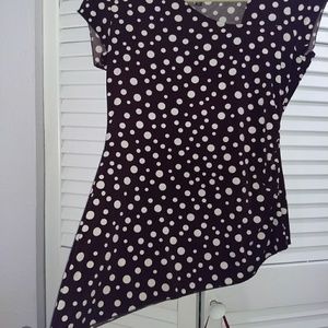 Asymmetrical Brown/Creamy white dots stretchy top
